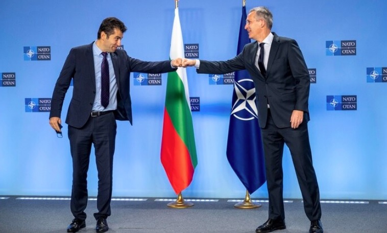 Име:  нато.jpg
Разглеждания: 5095
Размер:  87,5 КБ