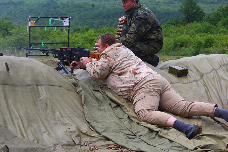 Име:  karakachanov.jpg
Разглеждания: 150
Размер:  655,7 КБ